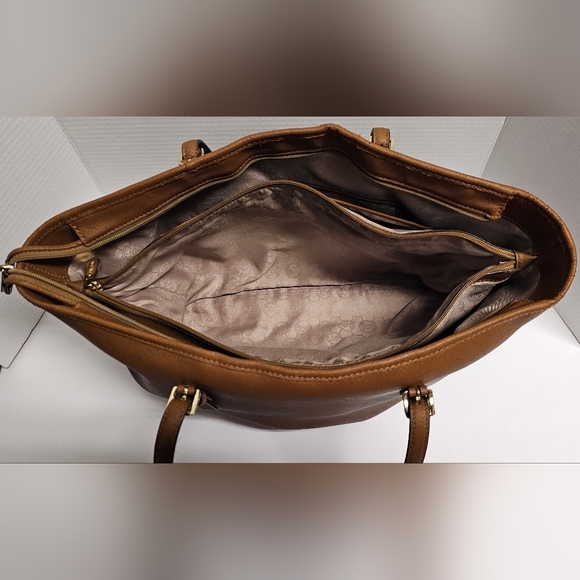 Michael Kors Handbag - Picture 11 of 16